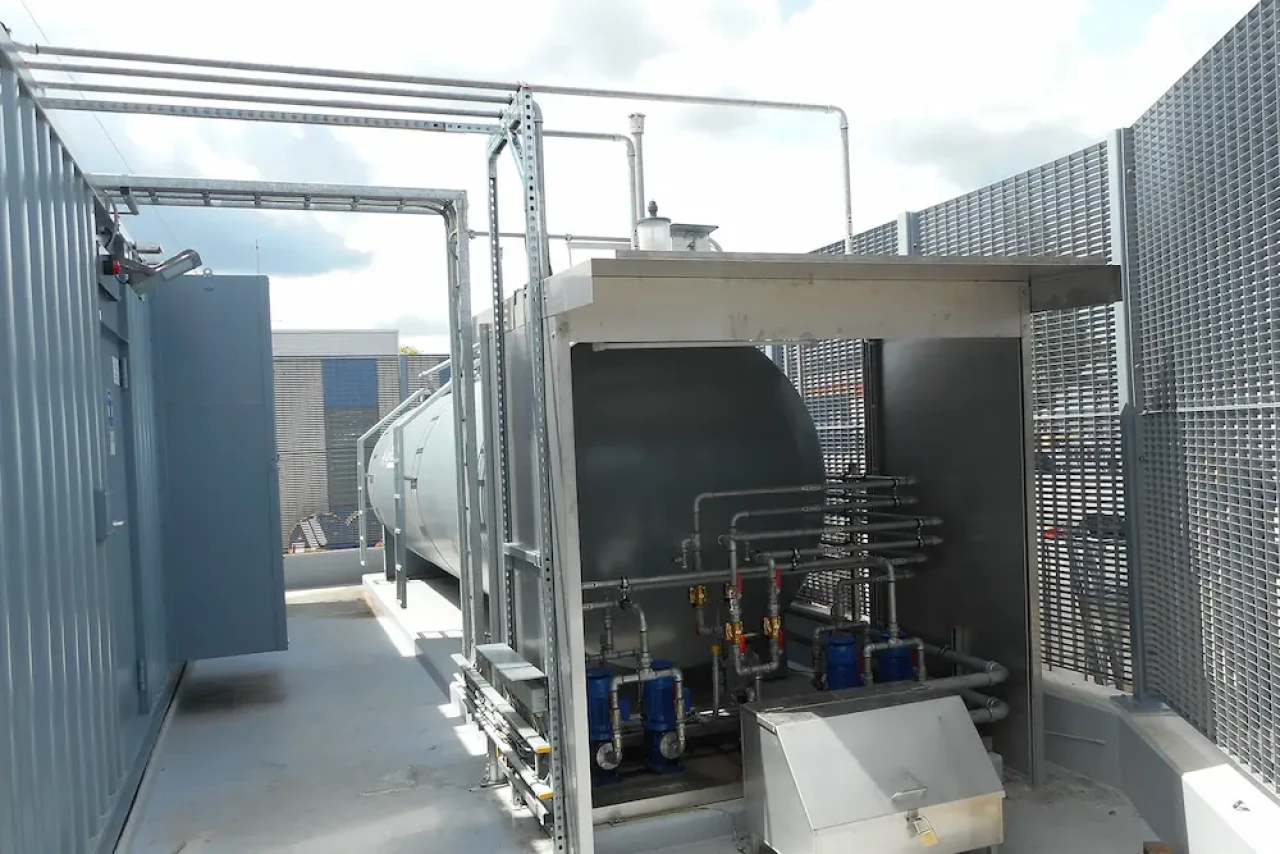 KVT brandstoftankinstallatie voor noodstroom aggregaat