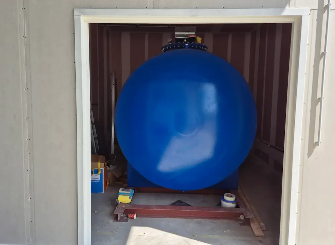 microgrid installatie met Stage V dieselaggregaten en BESS