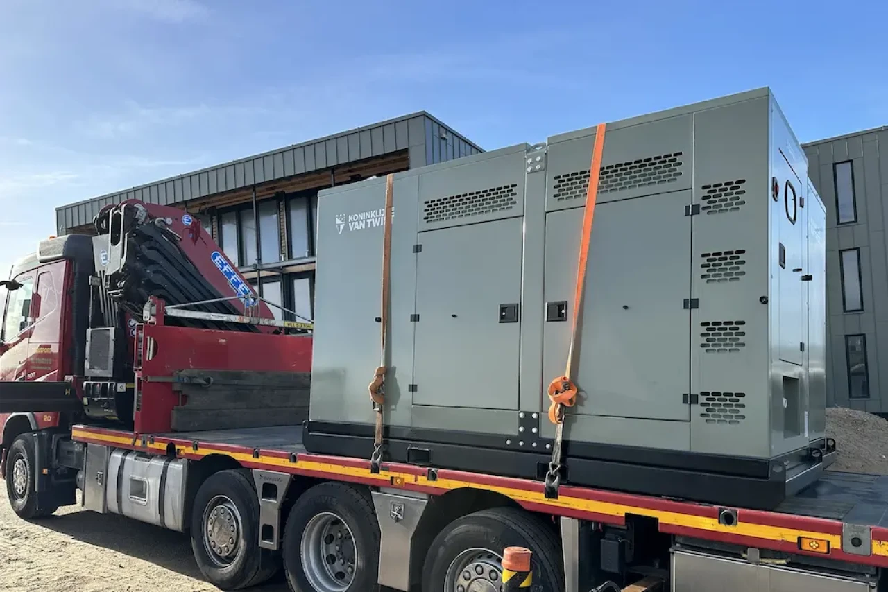 2x 56 kVA aardgas aggregaten als microgrid aanvulling